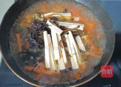 Hot and sour soup recipe 8