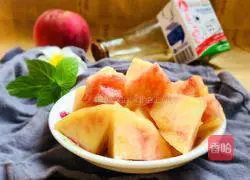 Peach Milkshake Recipe Illustration 3