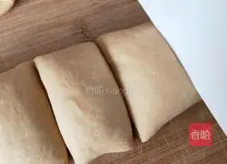 Illustration of how to make brown sugar steamed buns 10