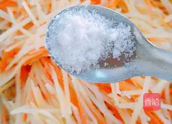 Recipe for refreshing potato shreds 8