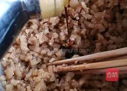 Illustration of how to make pork-skin buns (pork-skinned chives) 7