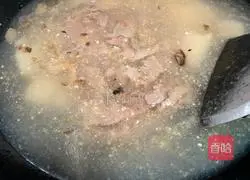 Illustration of how to make beef noodles 3