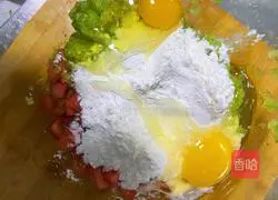 Celery and persimmon egg pancakes, a magical combination! Illustration of how to make them! 3