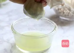 Illustration of how to make salty glutinous rice balls 4