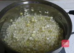 Illustration of how to make sweet corn juice 2