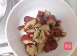 Illustration of how to make Osmanthus Honey and Tremella Soup 2