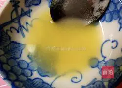 Illustration of how to make disposable edible masks 3