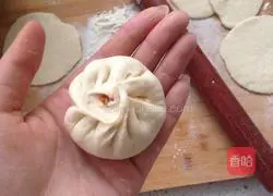 Illustration of how to make carrot meat buns 12 