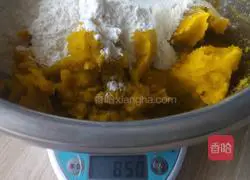 Illustration of how to make pumpkin steamed buns 4