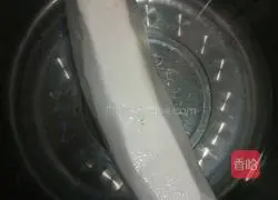 Illustration of how to make braised pork ribs with white radish 4