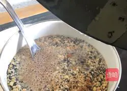 Illustration of how to make sesame and peanut buns 6