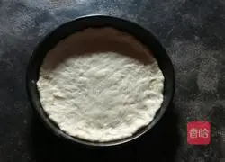 Illustration of grilled sausage and vegetable pizza 4