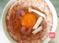 Illustration of how to make egg patty soup 10