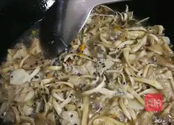 Illustration of how to make chicken fir oil 5