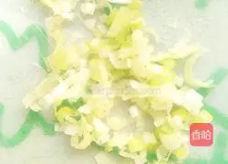 Illustration of how to make delicious egg pancake 3