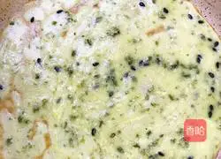 Teaching instructions for making sesame and seaweed handmade egg rolls 11