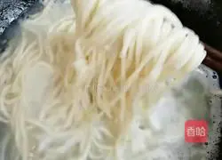 How to make fried noodles with shredded pepper and pork Illustration 1