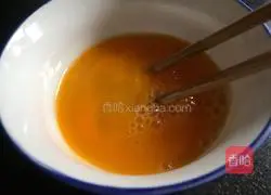 Illustration of how to make tender steamed eggs 3