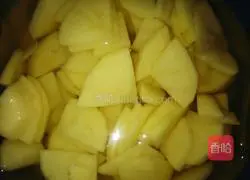 Illustration of how to make homemade mutton noodles 3