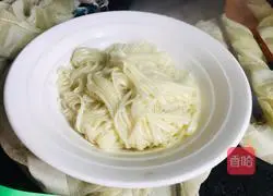 Illustration of how to make scallion oil noodles 5