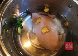 Illustration of how to make cold shredded chicken 2