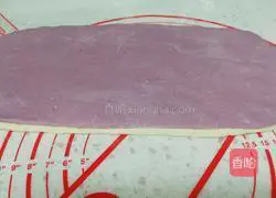 Illustration of how to make two-color purple sweet potato buns 7