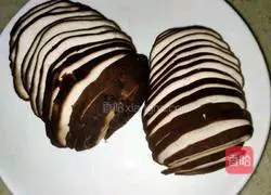 Illustration of how to make dough slices 4