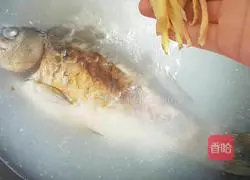 Wild carp tofu soup recipe illustration 8