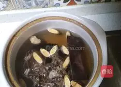 Illustration of how to make herbal mutton soup 5