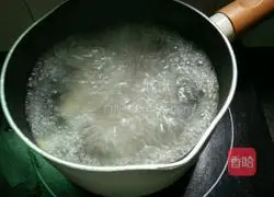 Illustration of how to make pork ribs and vegetable noodles 5