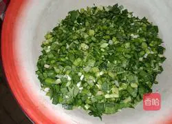 Illustration of how to make leek and potato box 2