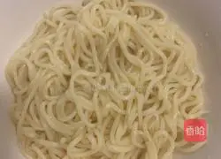 Illustration of how to make colorful fried ramen 3
