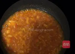 Illustration of how to make tomato onion sauce pasta 5