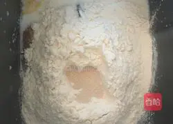 Illustration of how to make flower bread 2