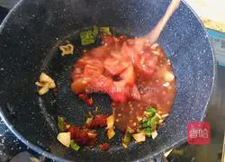 Illustration of how to make tomato and vegetable noodle soup 2