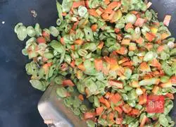 Illustration of how to make saozi noodles 6