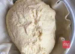 Illustration of how to make red date hair cake 6