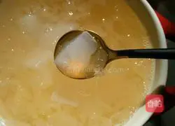 Coconut and Tremella Soup Illustration 10