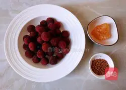 Illustration of how to make Osmanthus and Sour Plum Soup 1