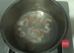 Illustration of how to make shrimp pasta 3
