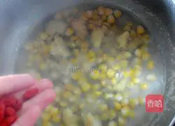 Illustration of how to make sweet corn soup 6