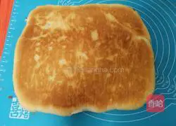 Illustration of how to make meat floss rolls 10