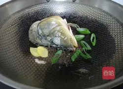 Illustration of how to make fish head tofu soup 3