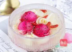 Illustration of how to make dragon fruit, white fungus and lotus seed soup 9