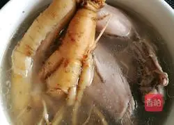 Illustration of how to make fresh ginseng and duck soup 6