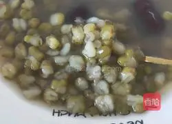 Illustration of how to make mung bean soup 5