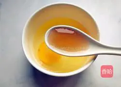 Illustration of how to make fried rice noodles with fish flavor and eggs 5