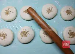 Illustration of how to make doughed sugar shortbread 19