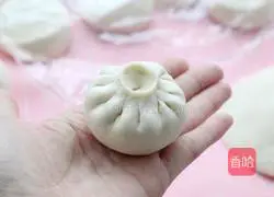 Illustration of how to make bean paste buns 9