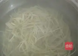 Illustration of how to make shrimp noodle soup 5